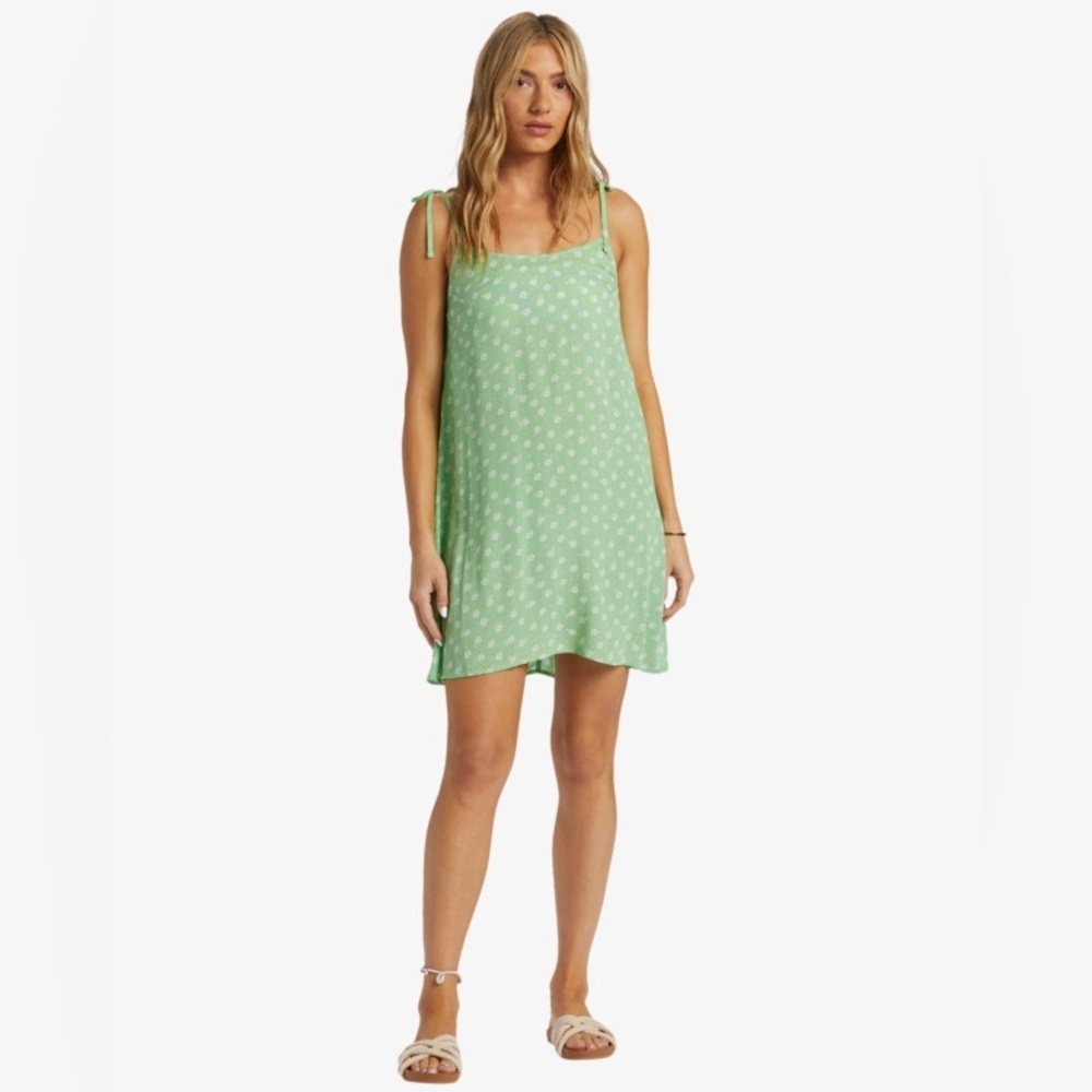 Billabong • NWT $60 floral dress